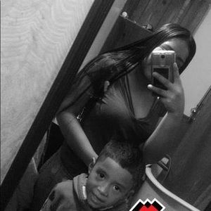 Meet your Posher, Claudia